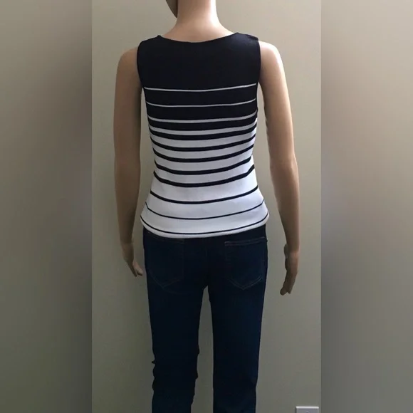 Finity - Picture 3 of 3